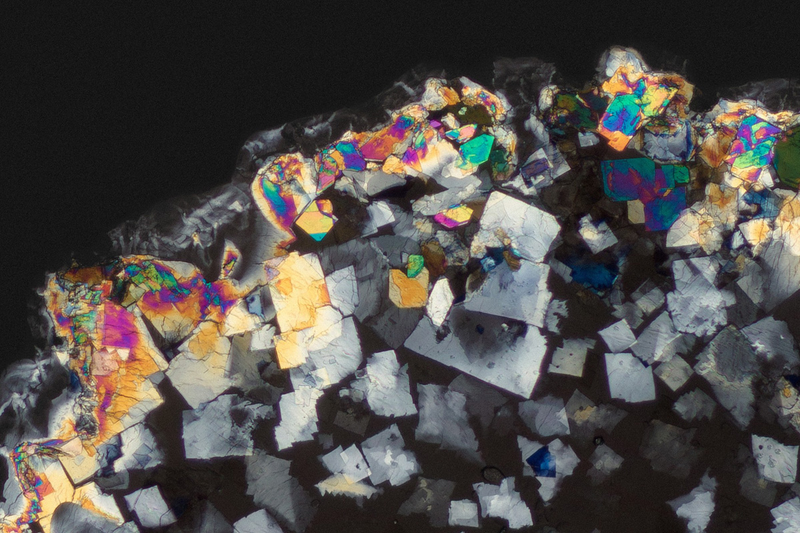 Illustration for article titled Narcotics and Medicines Look Beautiful Under a Microscope